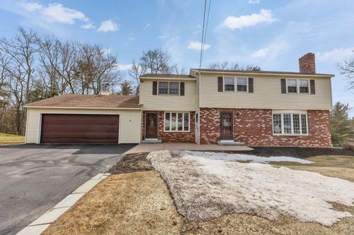 22 Taschereau Blvd, Nashua, NH, 03062-2320 | Card Image