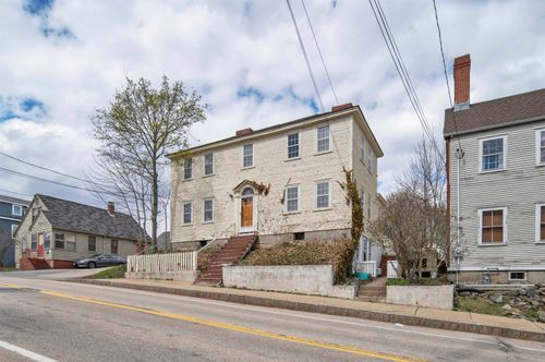 357 Maplewood Ave, Portsmouth, NH, 03801-3536 | Card Image