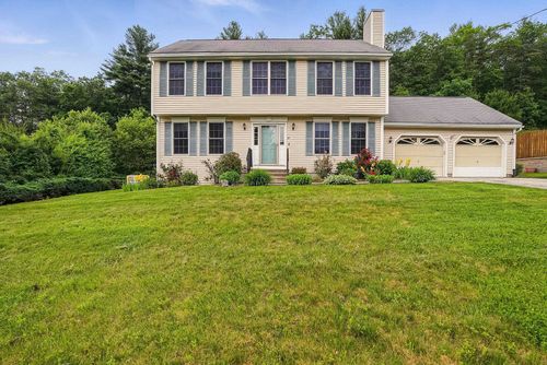 18 Bear Path Ln, Hudson, NH, 03051-6403 | Card Image