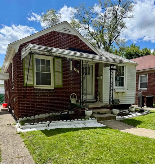872 Channing St, Ferndale, MI, 48220-3513 | Card Image