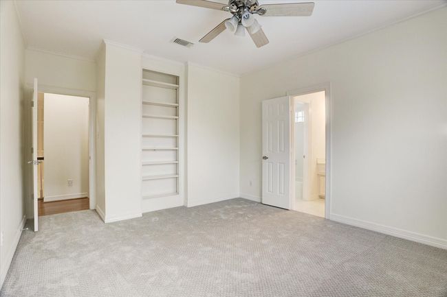 5411 Pine St, House other with 5 bedrooms, 5 bathrooms and 3 parking in Bellaire TX | Image 39