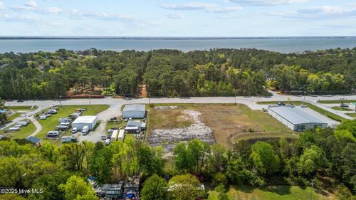 966 Highway 24, Newport, NC, 28570-8137 | Card Image