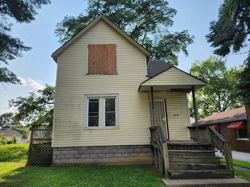 10230 S Lowe Ave, Chicago, IL, 60628-1823 | Card Image