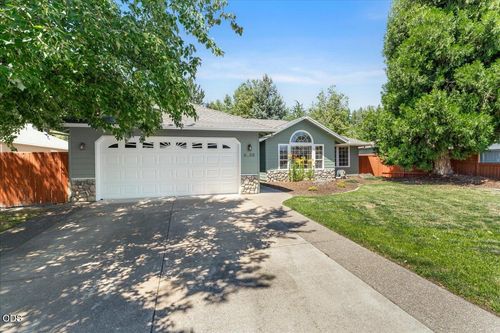 3533 Alderwood Dr, Medford, OR, 97504-9626 | Card Image