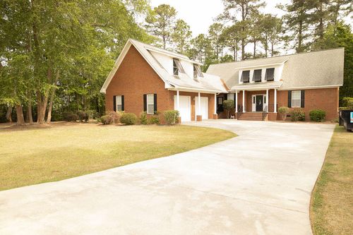 690 Longleaf Dr, Walterboro, SC, 29488-2640 | Card Image