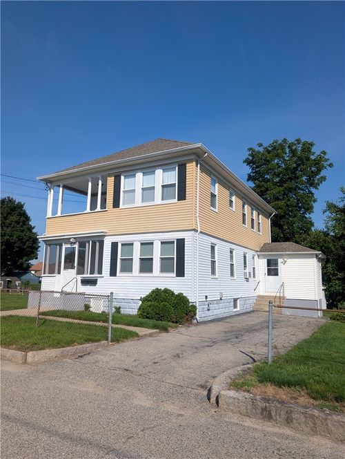 16 Colony St, Cranston, RI, 02920-2107 | Card Image