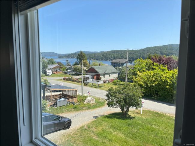 6558 Lanark Rd, House other with 5 bedrooms, 2 bathrooms and 5 parking in Sooke BC | Image 8