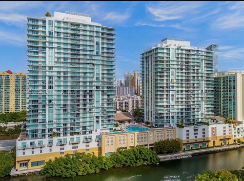 5-2002-330 Sunny Isles Blvd, Sunny Isles Beach, FL, 33160-5624 | Card Image