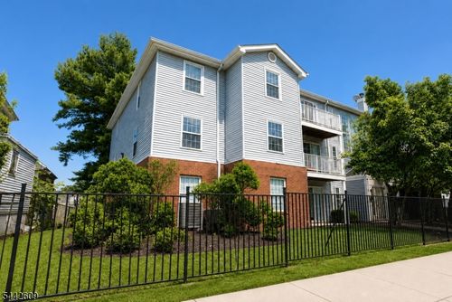 1a-771 Summer Ave, Newark, NJ, 07104-3571 | Card Image