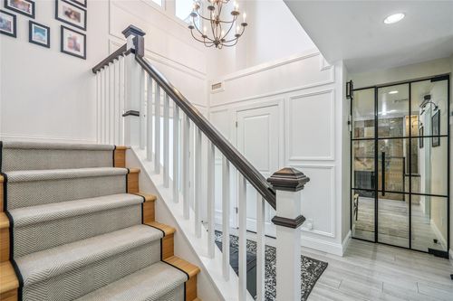 11 Jerry Ln, Glen Cove, NY, 11542-3231 | Card Image