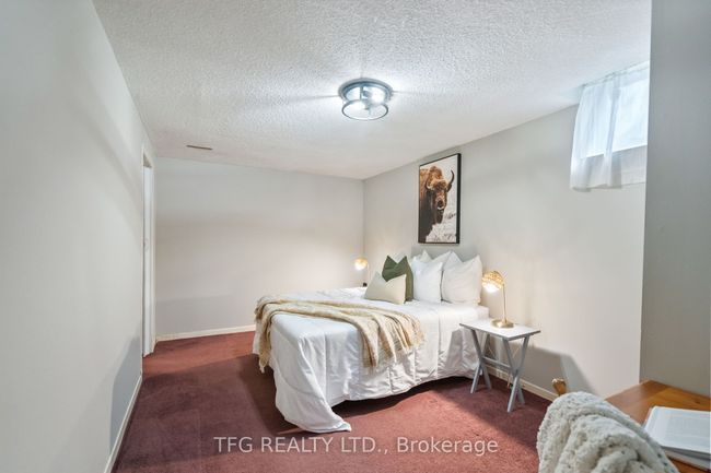 1272 Maple Ridge Dr, House other with 5 bedrooms, 4 bathrooms and 2 parking in Pickering ON | Image 31