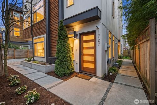 1727 Nw 60th St, Seattle, WA, 98107-2356 | Card Image