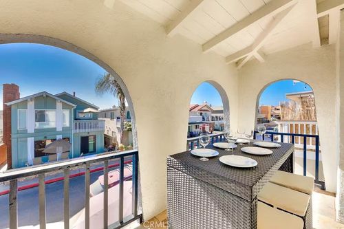 b-125 46th St, Newport Beach, CA, 92663-2514 | Card Image