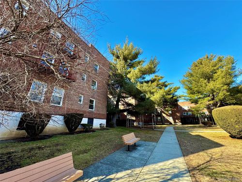 2d-138-29 Jewel Ave, Flushing, NY, 11367-1963 | Card Image