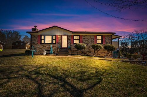 111 Gallaher St, Ashland City, TN, 37015-1525 | Card Image