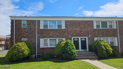 4b-6 Dartmouth Ave, Bridgewater, NJ, 08807-3415 | Card Image