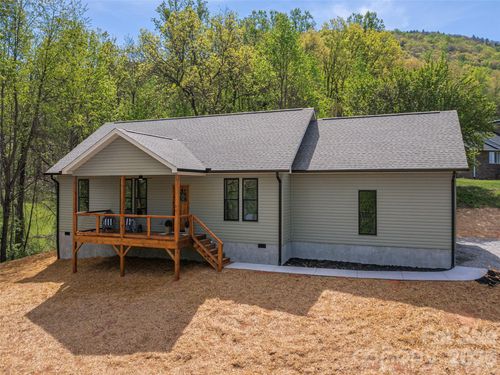 118 Max View Dr, Leicester, NC, 28748-0650 | Card Image