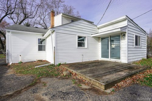 967 Keith St, Oxford, MI, 48371-4540 | Card Image