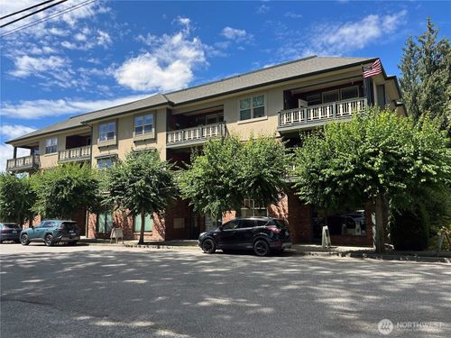 203-110 Cedar Ave, Snohomish, WA, 98290-2964 | Card Image