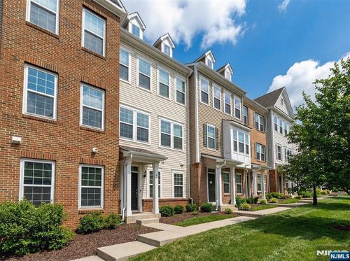 62 Truman Dr, Wood Ridge, NJ, 07075-2143 | Card Image