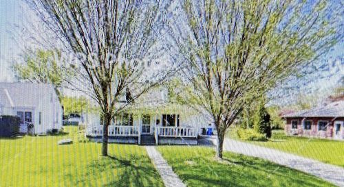 206 N Marietta St, Verona, WI, 53593-1120 | Card Image