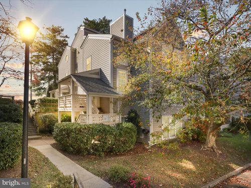 7757-7757 Willow Point Dr, FALLS CHURCH, VA, 22042-7534 | Card Image