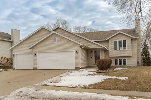 5718 Shetland Dr Nw, Rochester, MN, 55901-3740 | Card Image