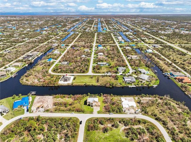 14462 Fort Worth Cir, House other with 4 bedrooms, 3 bathrooms and null parking in PORT CHARLOTTE FL | Image 24