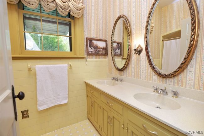 614 Main St, House other with 4 bedrooms, 5 bathrooms and null parking in Blackstone VA | Image 23