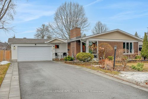 27 Birchview Rd, Nepean, ON, K2G3G3 | Card Image