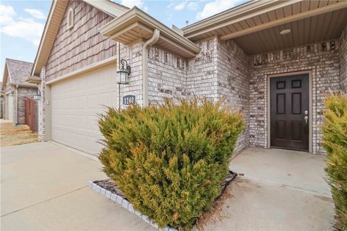 1140 Rosemary St, Centerton, AR, 72719-6053 | Card Image