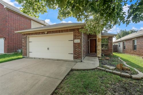 5160 Britton Ridge Ln, Fort Worth, TX, 76179-4295 | Card Image