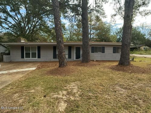 3320 Ridgeland Dr, Jackson, MS, 39212-3933 | Card Image