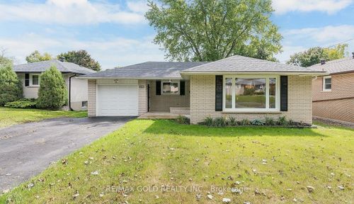 275 Grove St E, Barrie, ON, L4M2R2 | Card Image