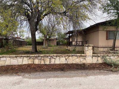 102 Bliss Circle, House other with 3 bedrooms, 2 bathrooms and null parking in Brackettville TX | Image 2