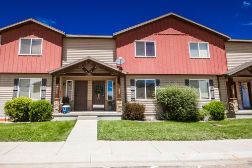 233 E 500 N, Roosevelt, UT, 84066-2472 | Card Image
