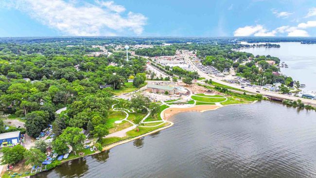 96 Forest Ave, House other with 1 bedrooms, 1 bathrooms and 5 parking in Fox Lake IL | Image 17
