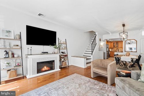 2428 S 12th St, PHILADELPHIA, PA, 19148-3502 | Card Image