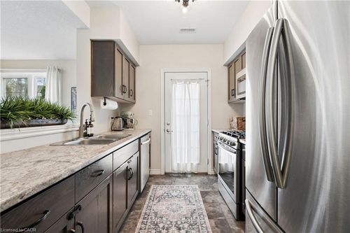 9b-9 Guthrie Lane, Rockwood, ON, N0B2K0 | Card Image