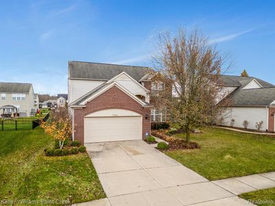 19084 Pembridge Street, Home with 5 bedrooms, 3 bathrooms and null parking in Macomb Twp MI | Image 3