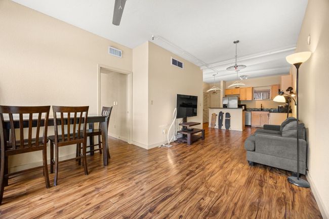 APT-303 - 711 W 26 Th St, Condo with 2 bedrooms, 2 bathrooms and 1 parking in Austin TX | Image 14