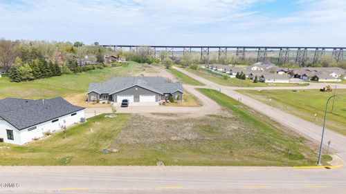 460 12 1/2 Street Ne, Valley City, ND, 58072 | Card Image