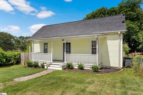 5 Conyers St, Greenville, SC, 29609-5225 | Card Image