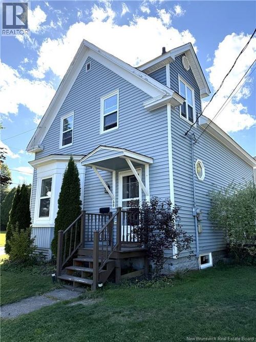48 Main St, St. Stephen, NB, E3L1Z6 | Card Image