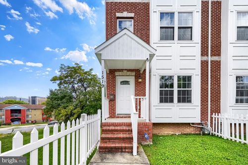 1519 E Chase St, BALTIMORE, MD, 21213-2940 | Card Image