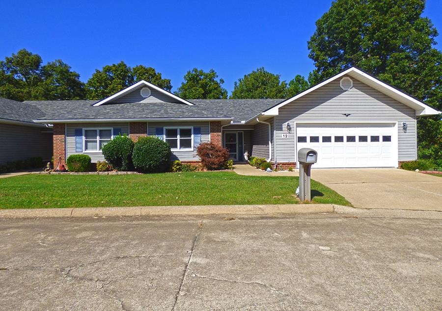 Hickory Ln, Cherokee Village, AR 72529