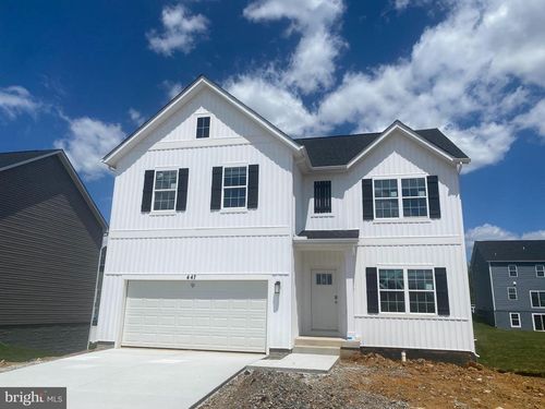 519 Buckeye Dr, SHENANDOAH JUNCTION, WV, 25442-8302 | Card Image