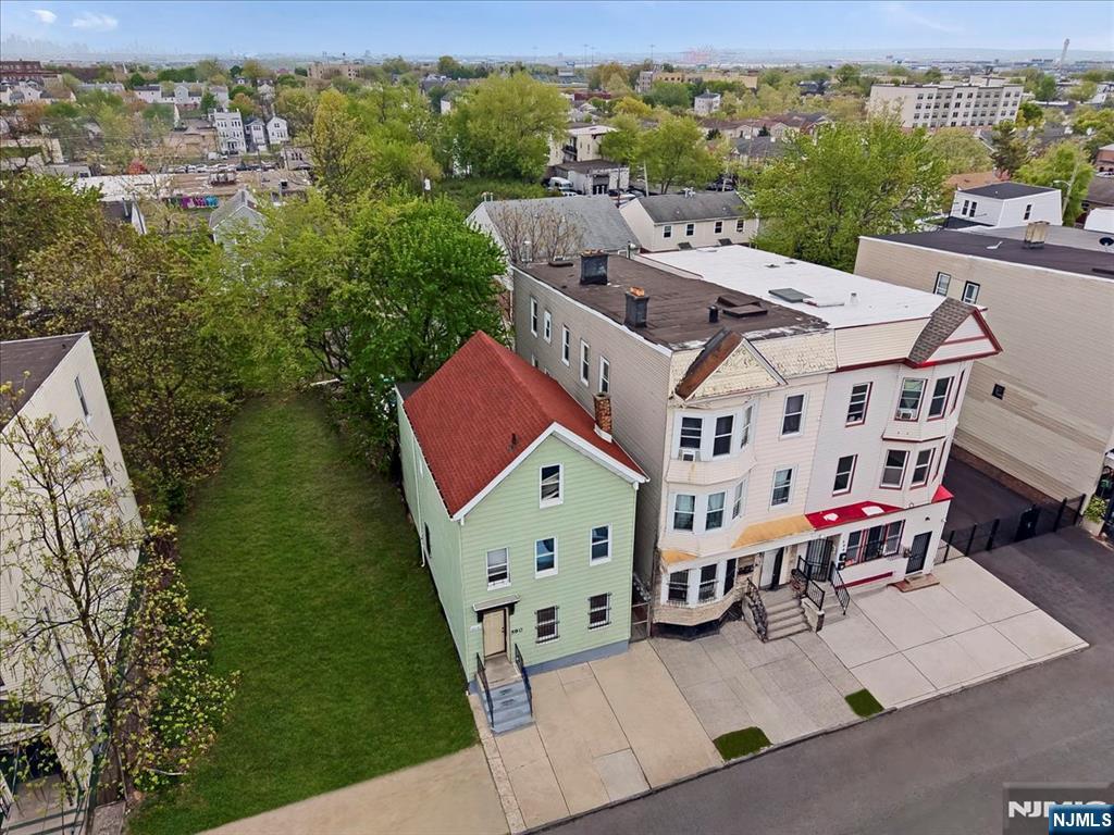 Residential Income in Newark 5