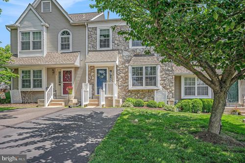656 Longwood Rd, COLLEGEVILLE, PA, 19426-3536 | Card Image