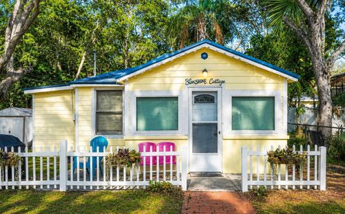 526 5th Ave N, SAFETY HARBOR, FL, 34695-3011 | Card Image